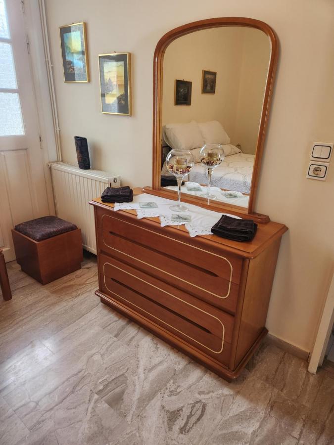 Cozy Apartment In Nea Kios Eksteriør bilde